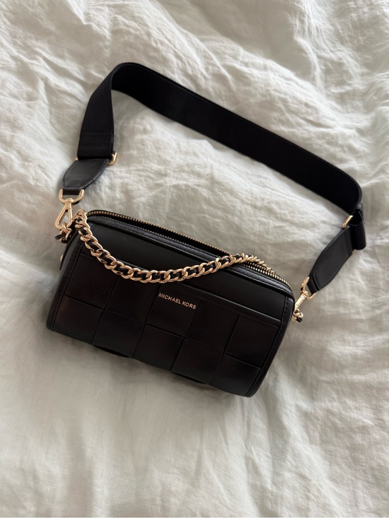 Michael Kors Handbags - Michael Kors Jet Set woven barrel crossbody